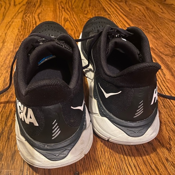 HOKA One One Arahi 5 - Picture 3 of 4